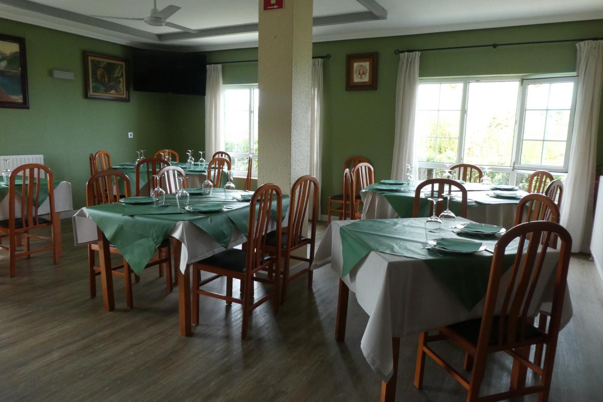 Hotel Restaurante El Fornon Novellana Ngoại thất bức ảnh
