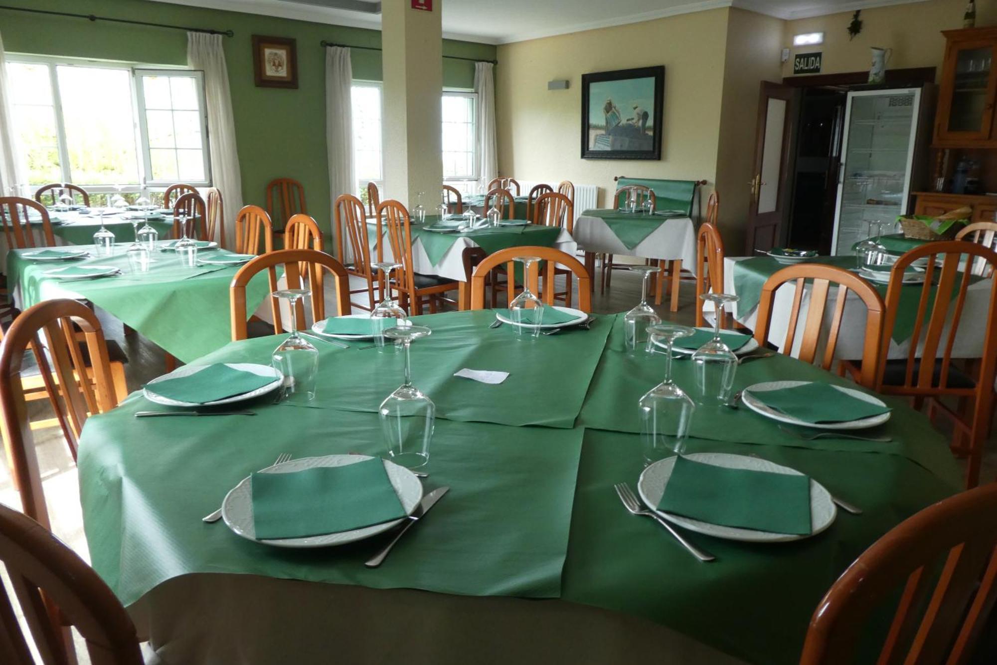 Hotel Restaurante El Fornon Novellana Ngoại thất bức ảnh